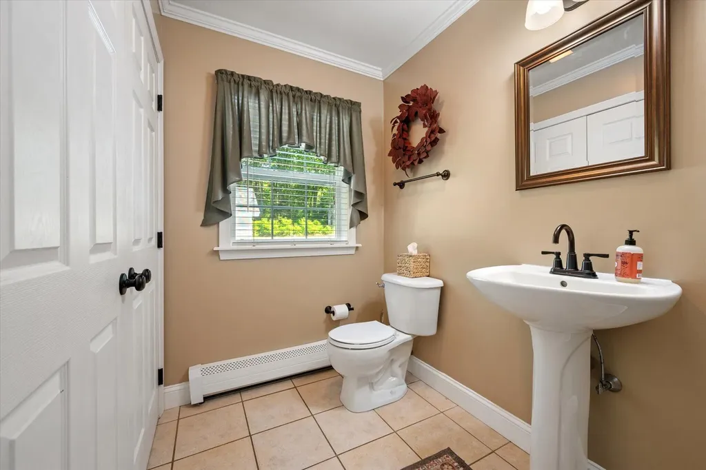 64 Hopkins Road Hampden ME 04444