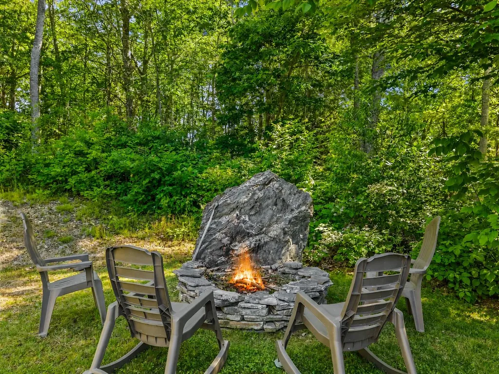 64 Hopkins Road Hampden ME 04444