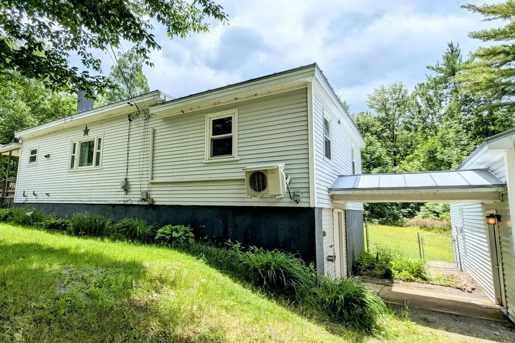 189 Shusta Road Madison ME 04950