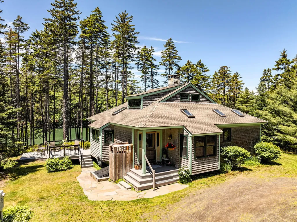 200 Oceanward Drive Friendship ME 04547