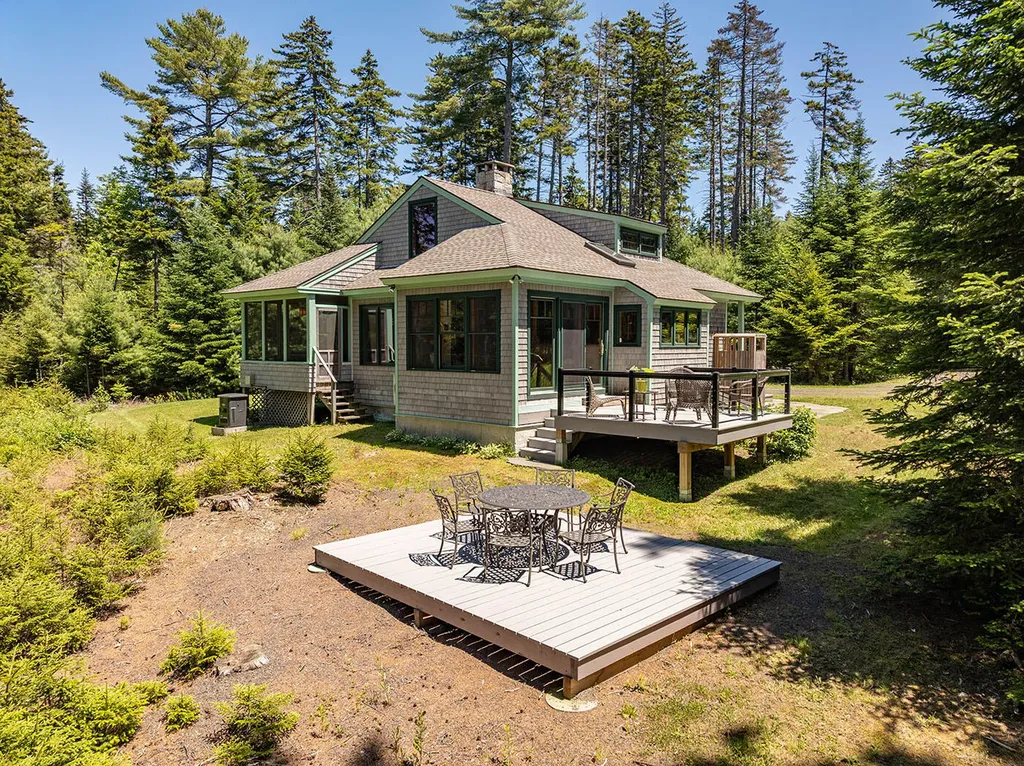 200 Oceanward Drive Friendship ME 04547