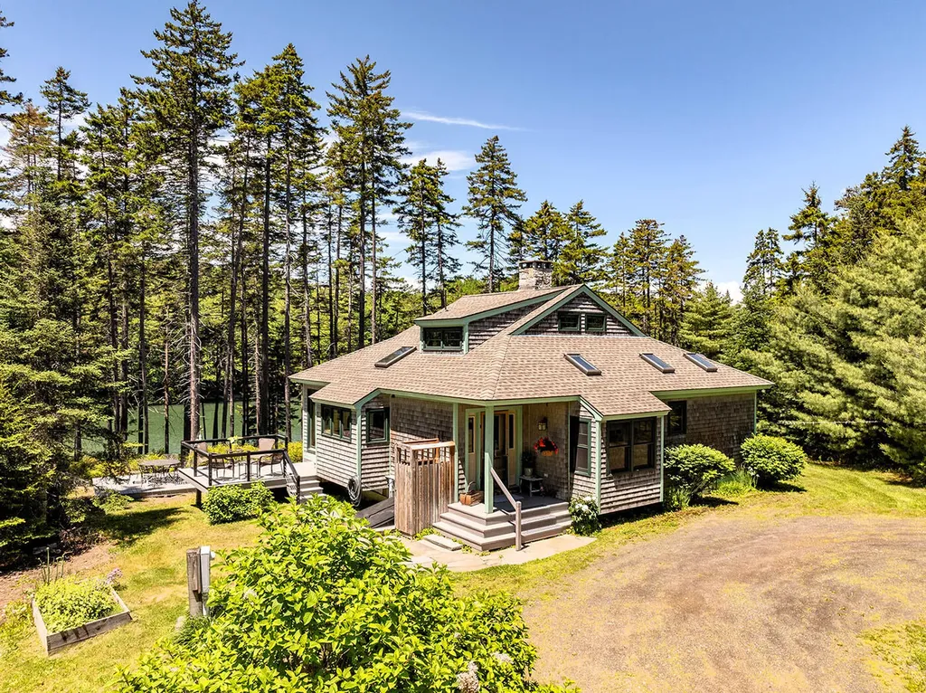 200 Oceanward Drive Friendship ME 04547