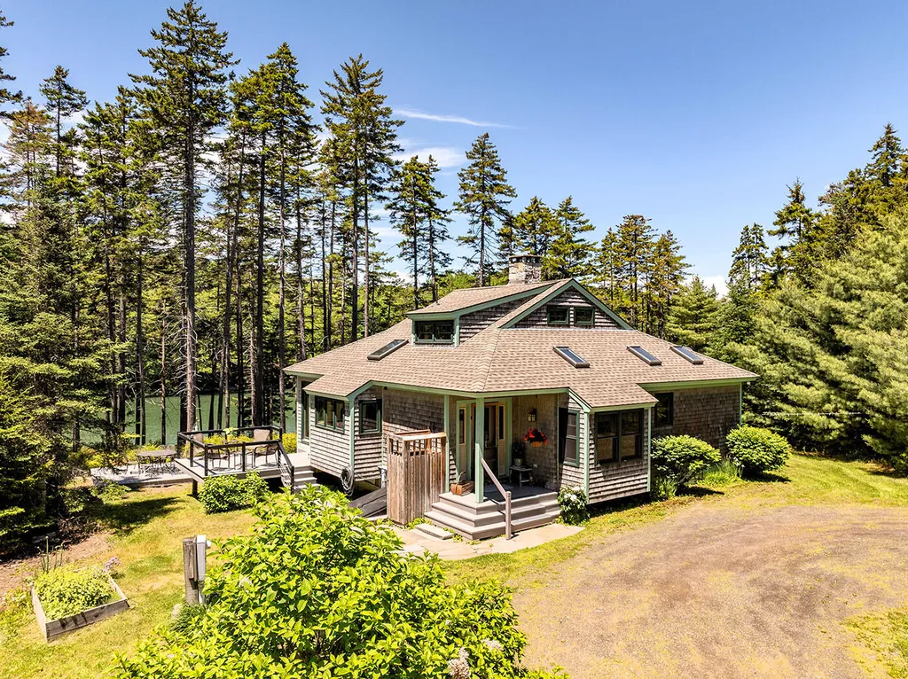 200 Oceanward Drive Friendship ME 04547