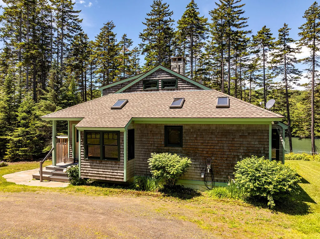 200 Oceanward Drive Friendship ME 04547