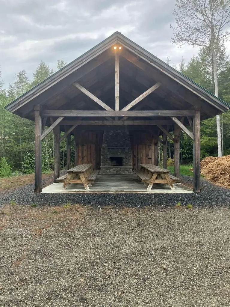 25 Benjamin Way Waltham ME 04605