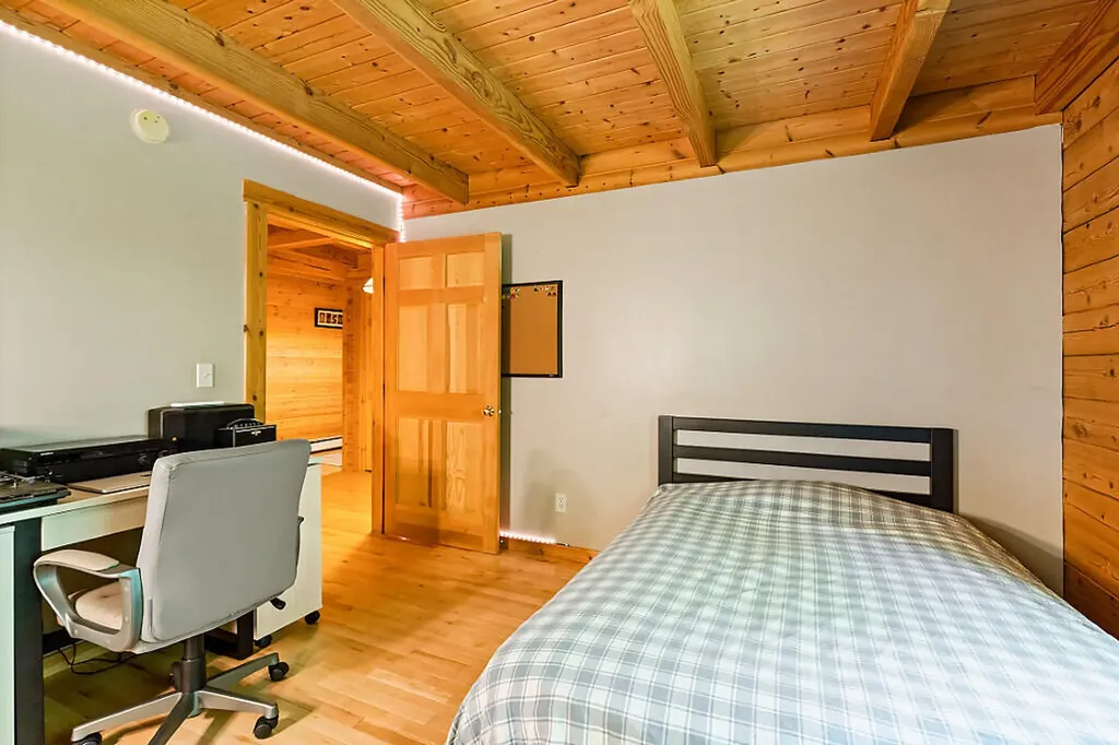 47 Rustic Lane Gardiner ME 04345