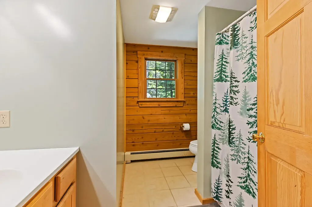47 Rustic Lane Gardiner ME 04345