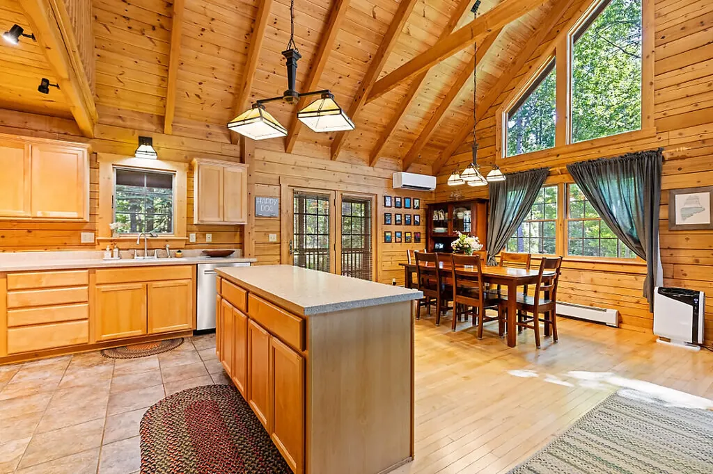 47 Rustic Lane Gardiner ME 04345