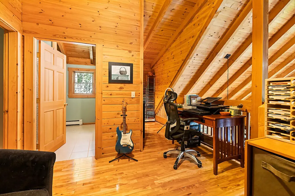 47 Rustic Lane Gardiner ME 04345