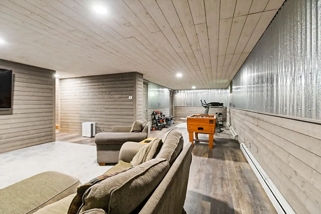 47 Rustic Lane Gardiner ME 04345