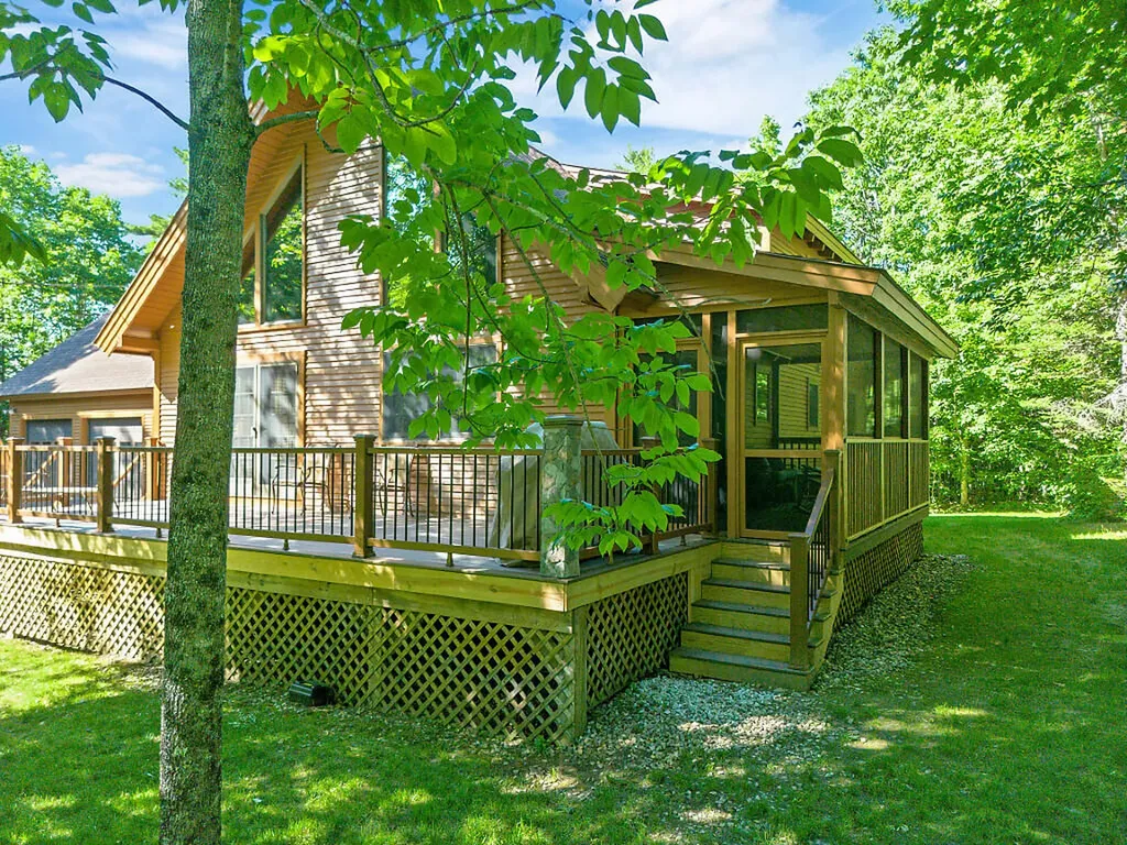 47 Rustic Lane Gardiner ME 04345