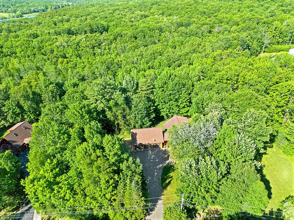 47 Rustic Lane Gardiner ME 04345