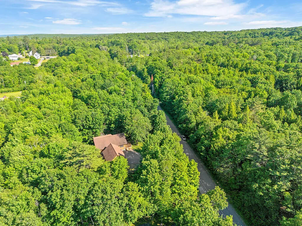 47 Rustic Lane Gardiner ME 04345