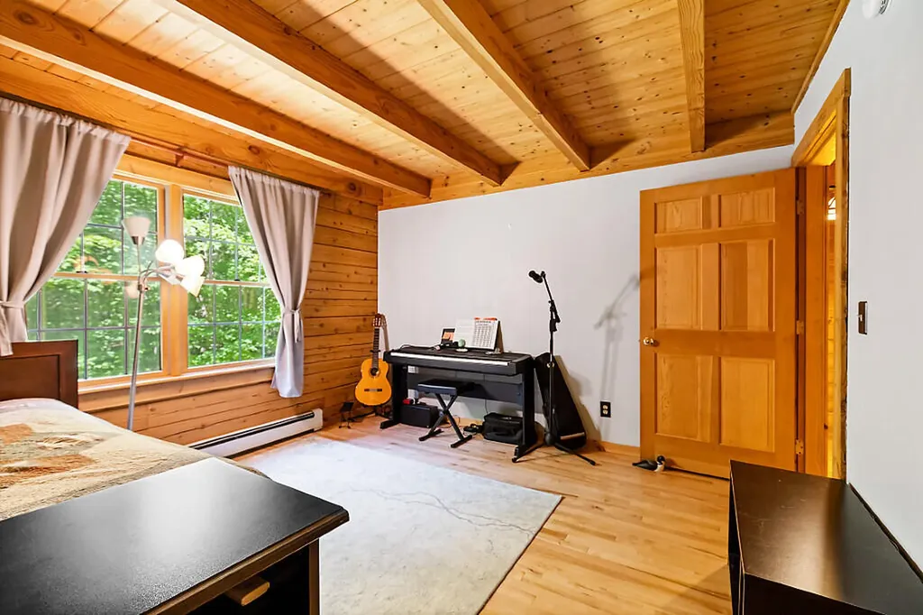 47 Rustic Lane Gardiner ME 04345