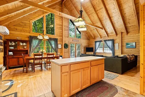 47 Rustic Lane Gardiner ME 04345