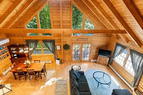 47 Rustic Lane Gardiner ME 04345