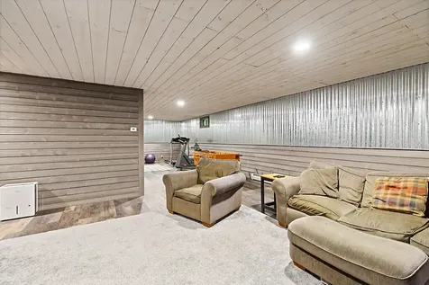 47 Rustic Lane Gardiner ME 04345