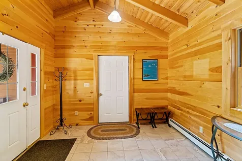 47 Rustic Lane Gardiner ME 04345