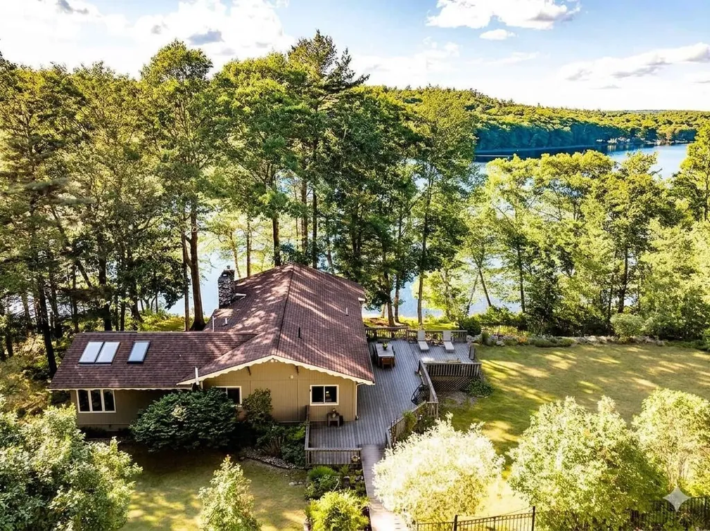 122 Dewmar Lane Union ME 04862