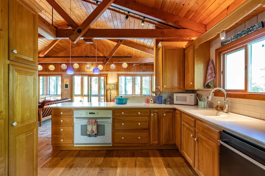 122 Dewmar Lane Union ME 04862