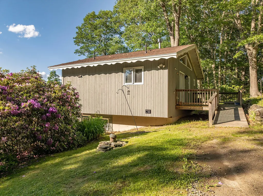 122 Dewmar Lane Union ME 04862