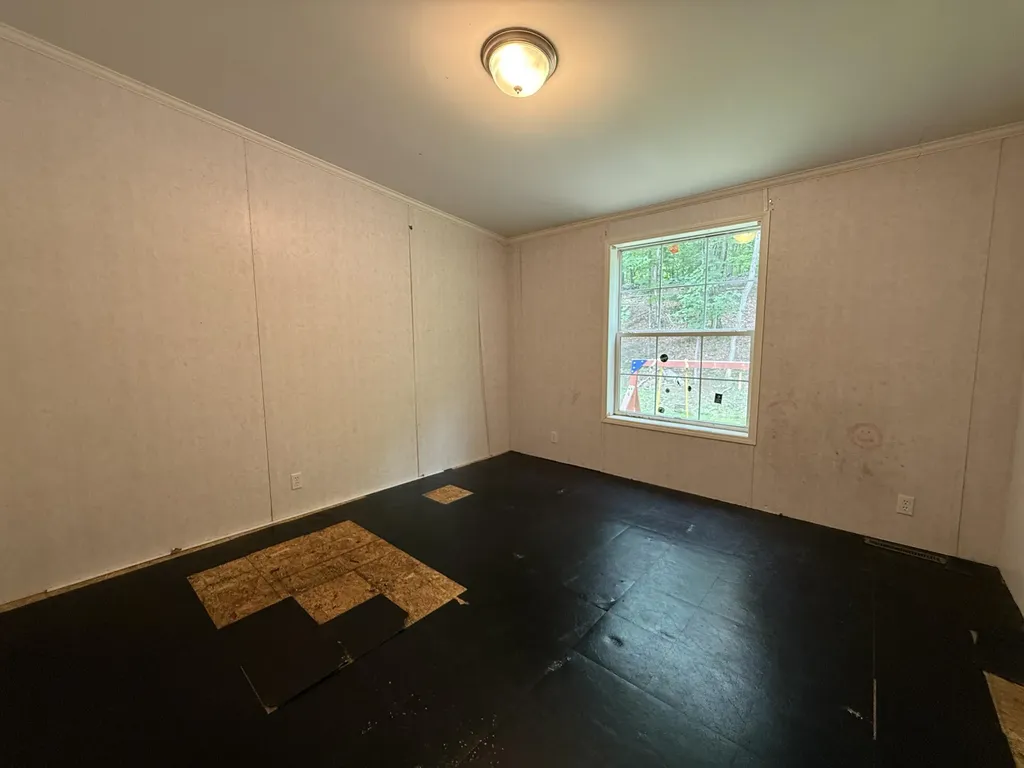 5 Moulton Ridge Road Porter ME 04068