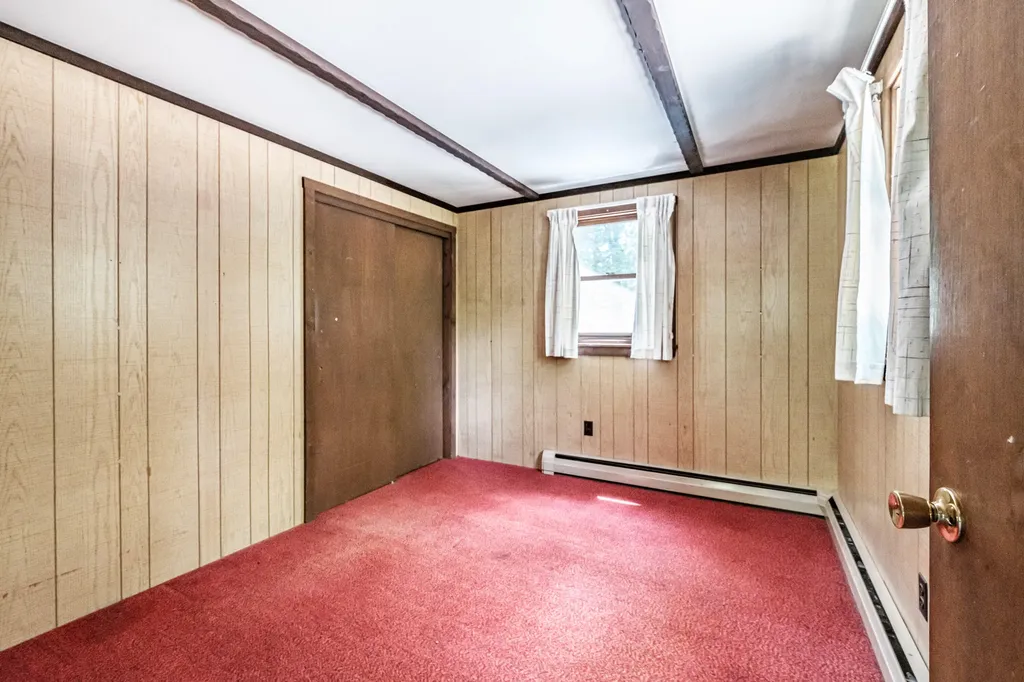 12 Taylor Road Newry ME 04261