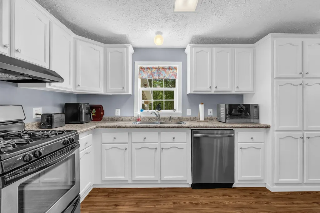 45 Wood Road Wayne ME 04284