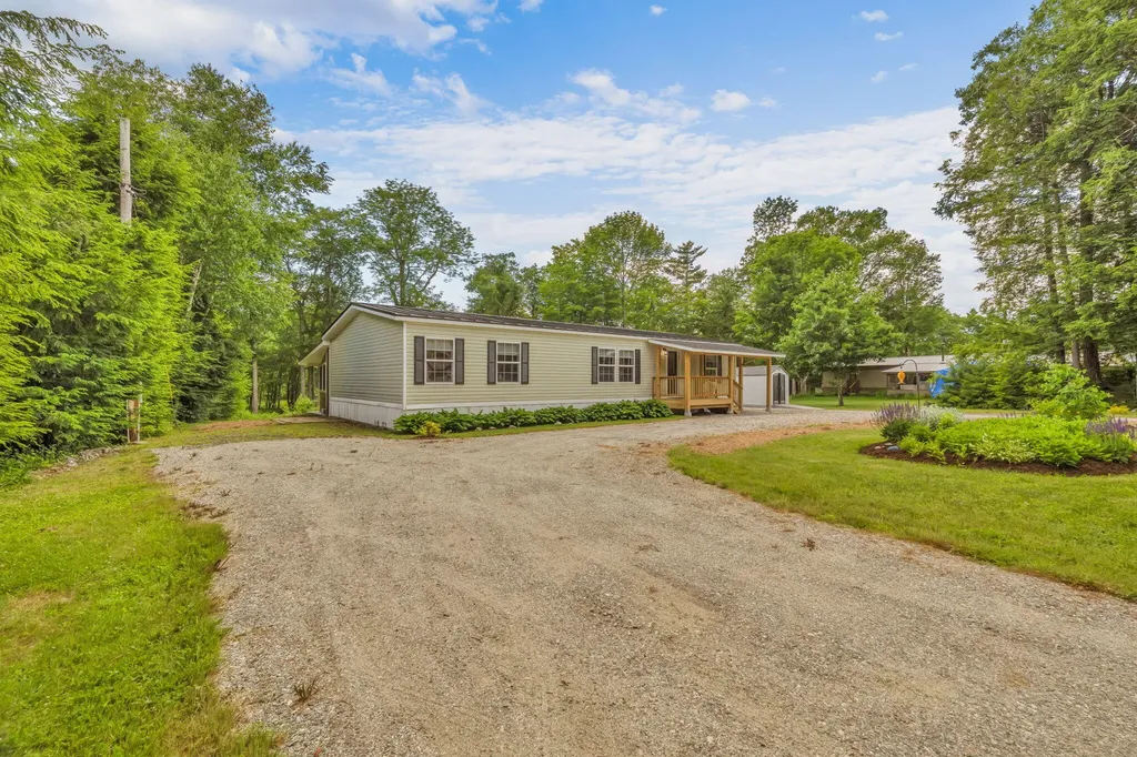 45 Wood Road Wayne ME 04284