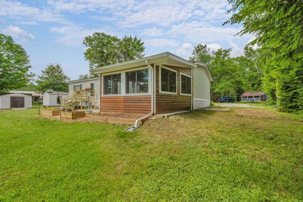 45 Wood Road Wayne ME 04284