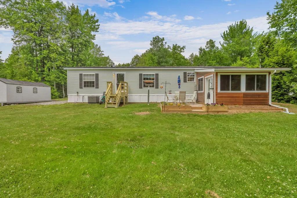 45 Wood Road Wayne ME 04284