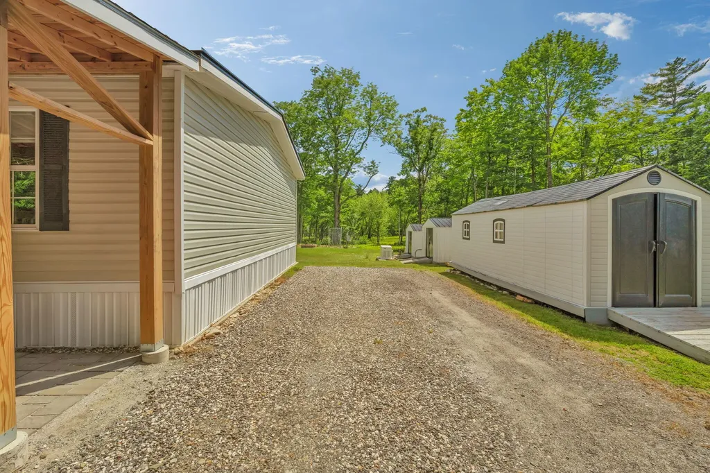 45 Wood Road Wayne ME 04284