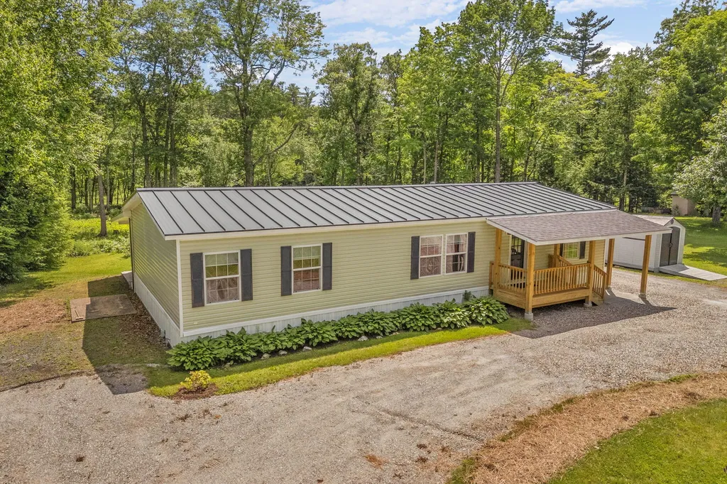 45 Wood Road Wayne ME 04284