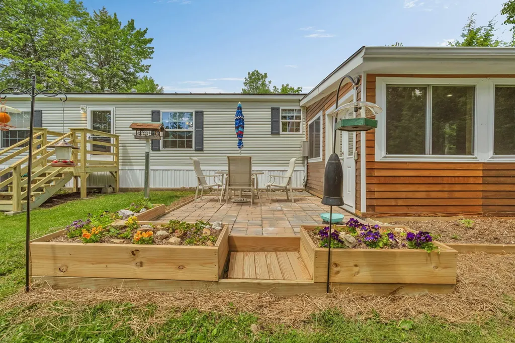45 Wood Road Wayne ME 04284
