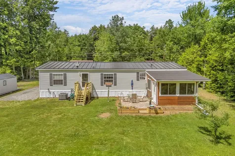 45 Wood Road Wayne ME 04284