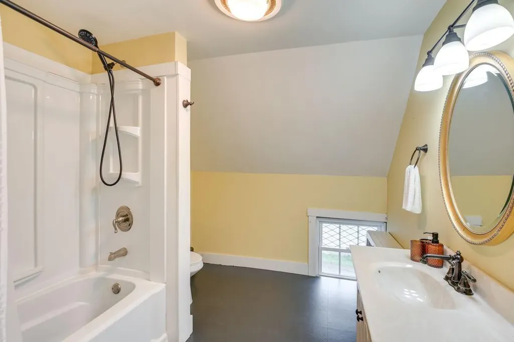 271 Essex Street Bangor ME 04401