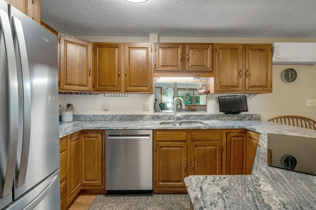 167 Mayberry Road Gray ME 04039