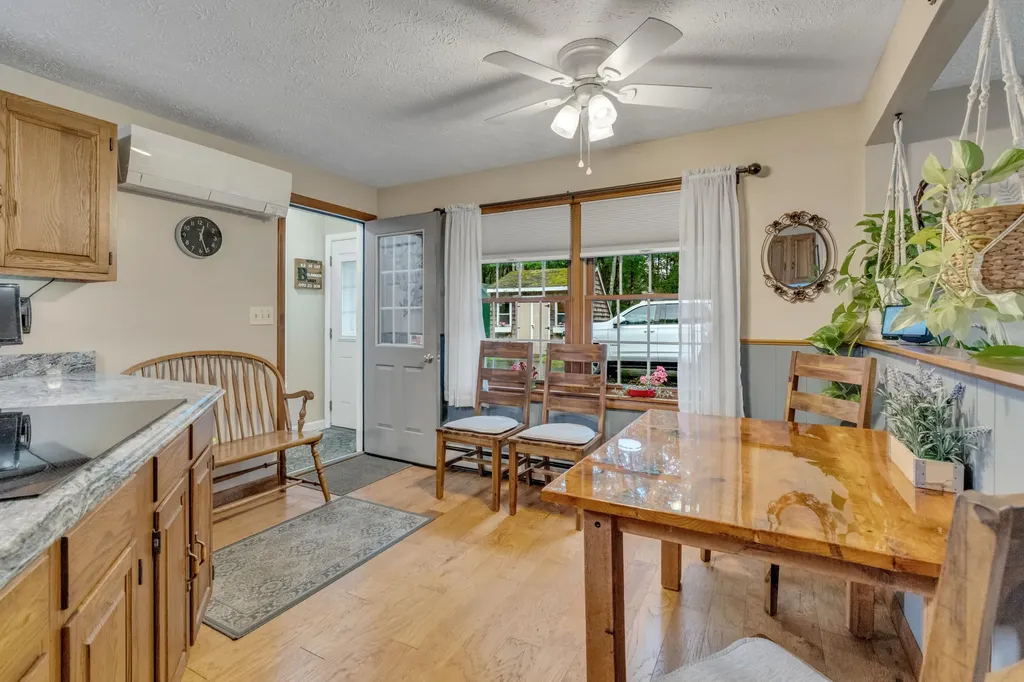 167 Mayberry Road Gray ME 04039