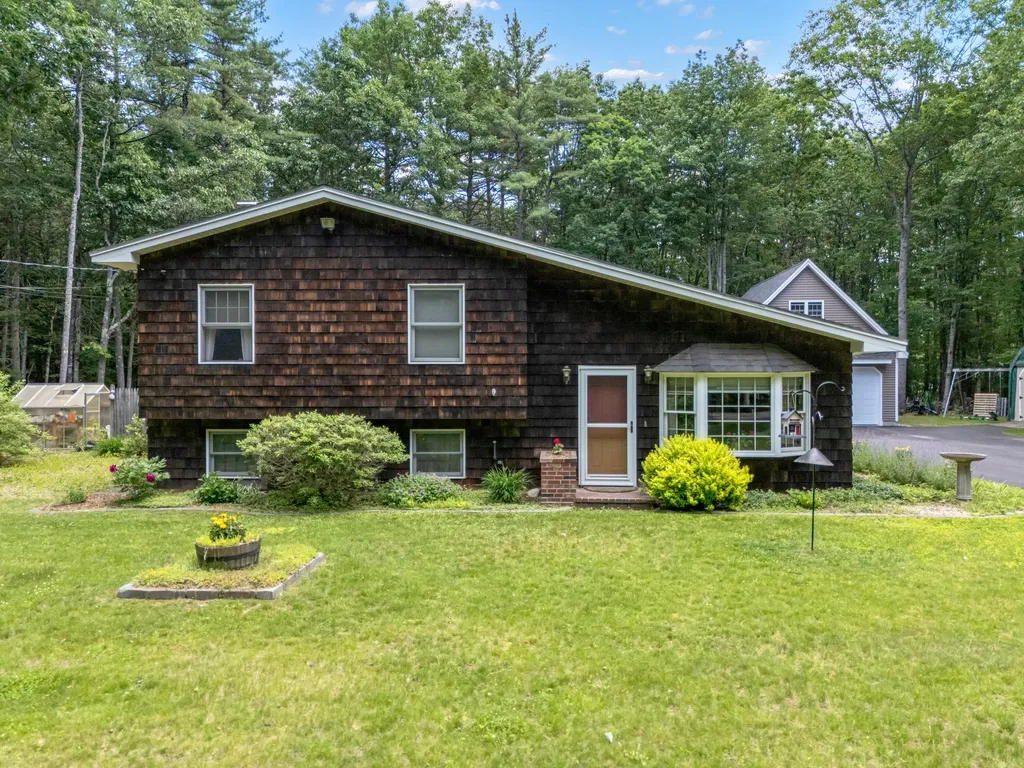 167 Mayberry Road Gray ME 04039