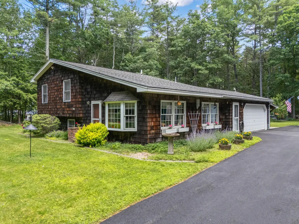 167 Mayberry Road Gray ME 04039