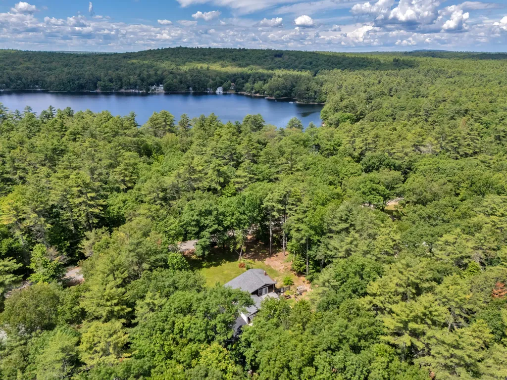 167 Mayberry Road Gray ME 04039