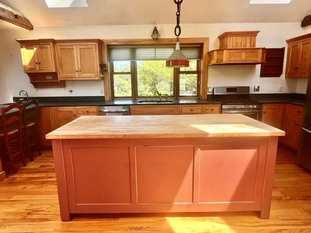 155 Lessner Road Damariscotta ME 04543