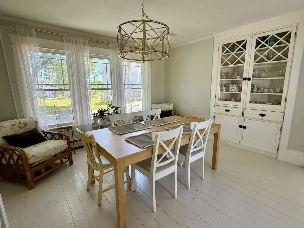 8 Pleasant Street Vinalhaven ME 04863