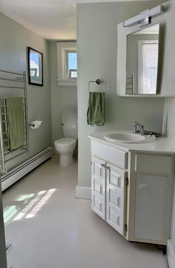 8 Pleasant Street Vinalhaven ME 04863