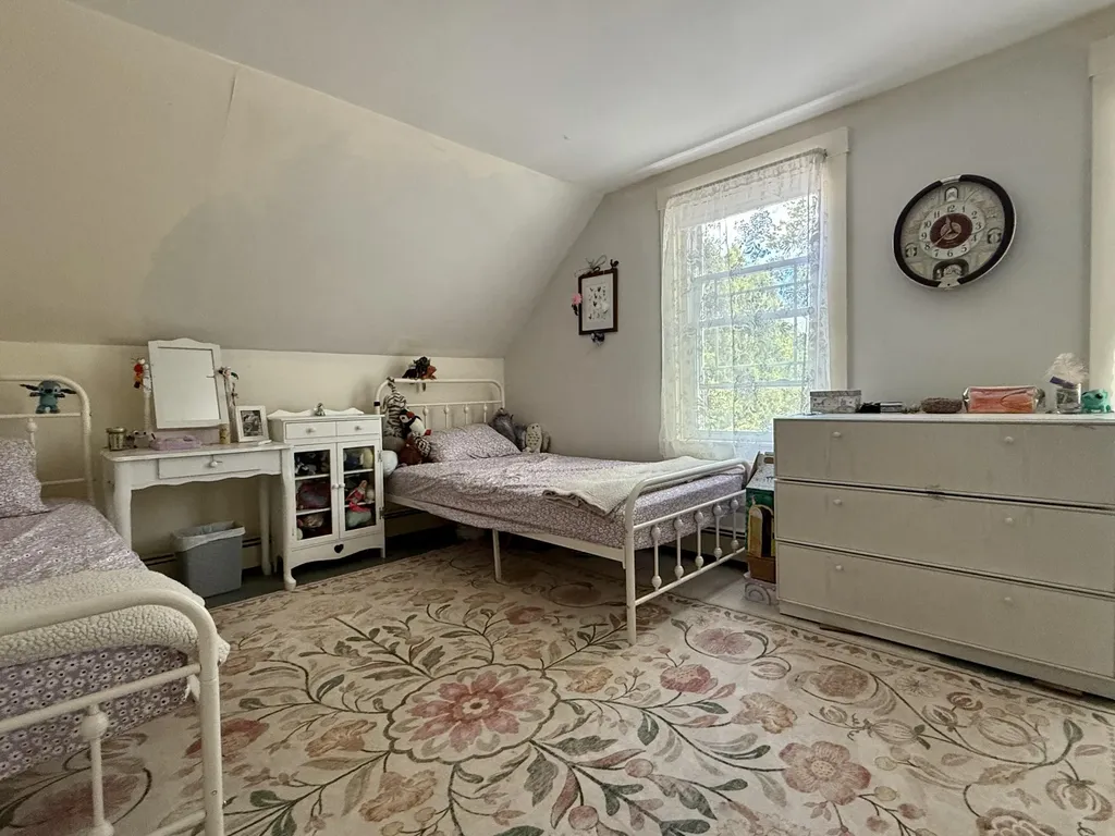 8 Pleasant Street Vinalhaven ME 04863