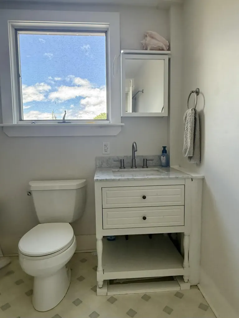 8 Pleasant Street Vinalhaven ME 04863