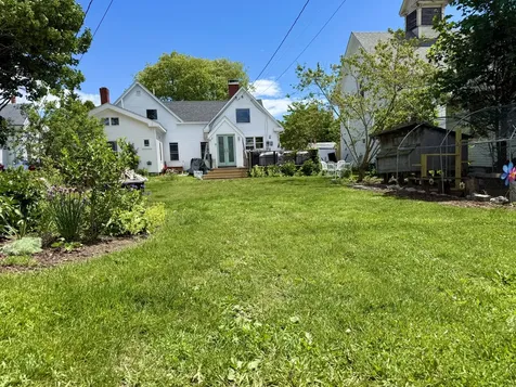 8 Pleasant Street Vinalhaven ME 04863