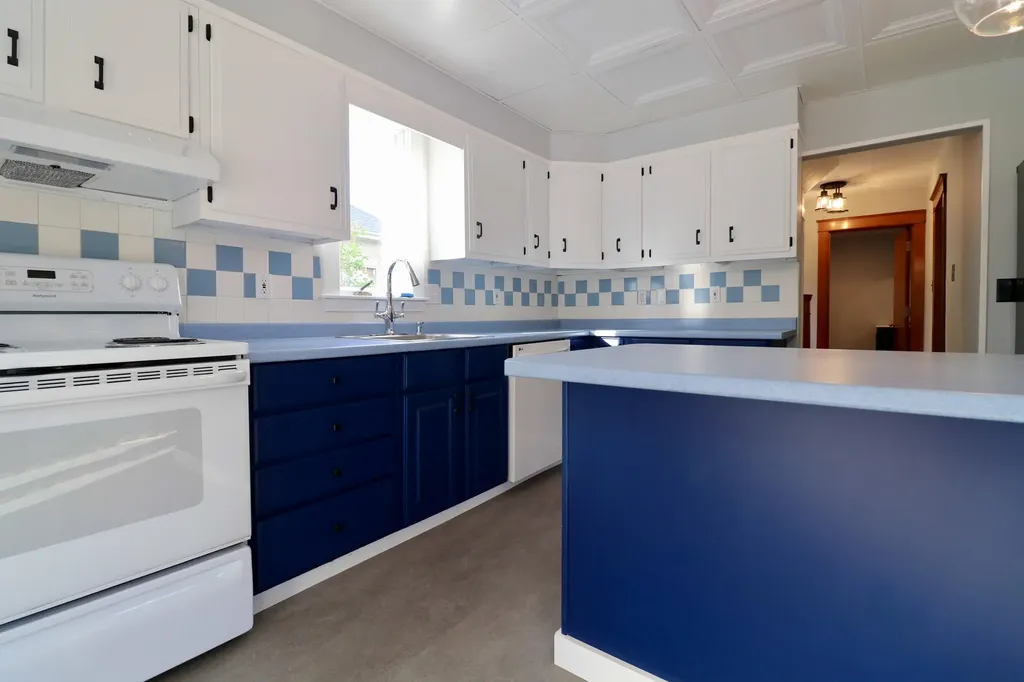 83 S Richland Street South Portland ME 04106