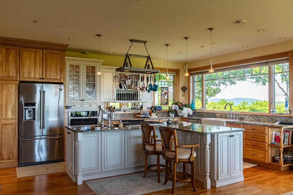 251 Mount Pleasant Street Rockport ME 04856