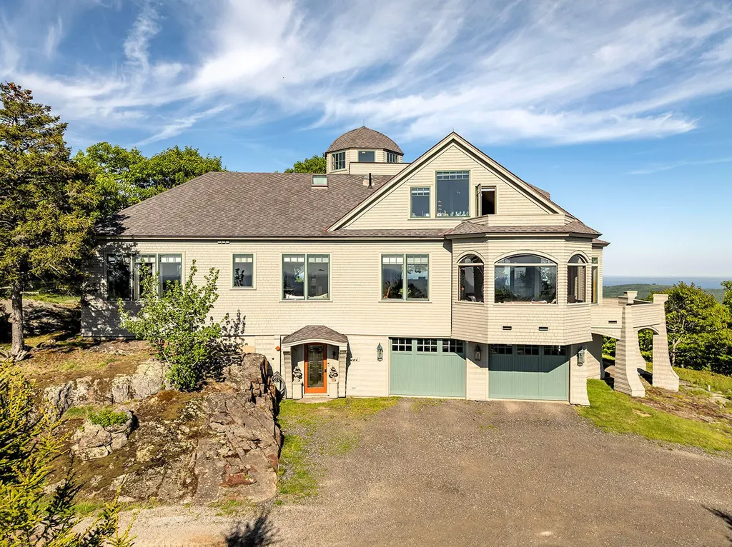 251 Mount Pleasant Street Rockport ME 04856